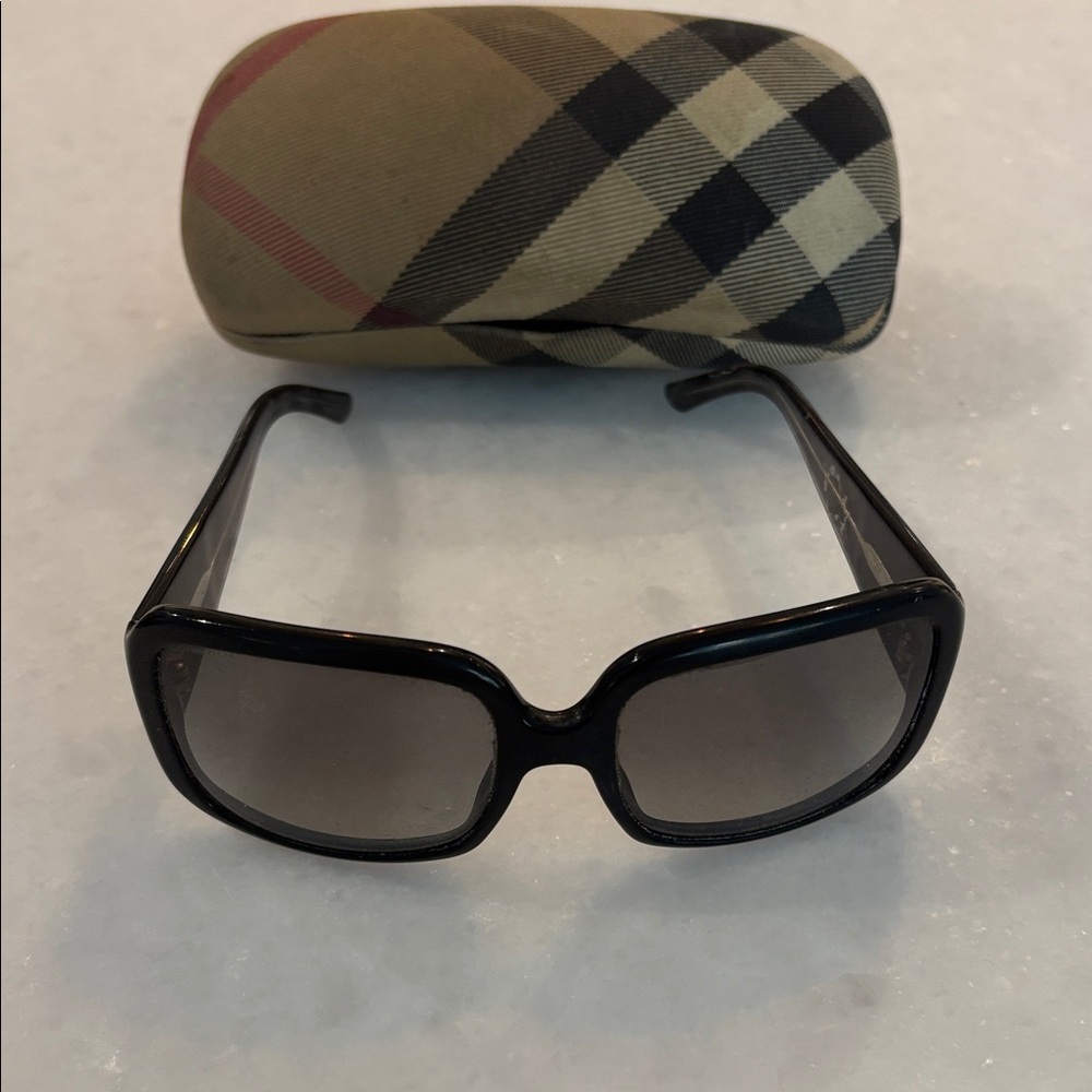 Burberry Black Sunglasses